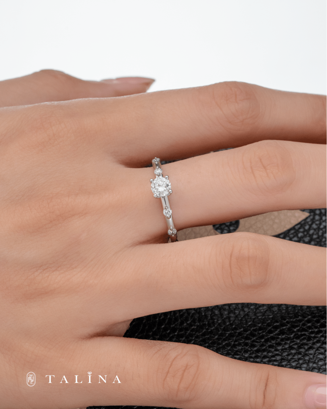 0.4ct Round Natural Diamond Ring